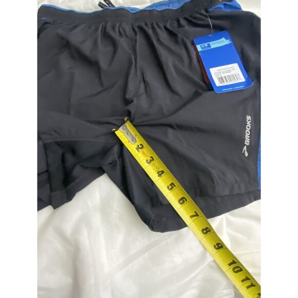 Brooks Mens Black Baltic Size Medium Infiniti Notch Shorts II 65+ degrees 2 in 1 - Picture 4 of 14